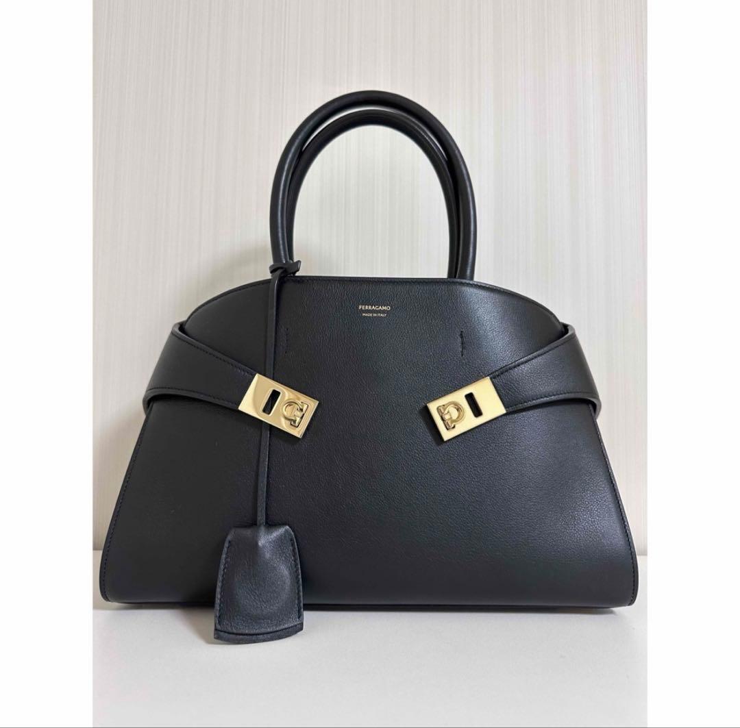 SalvatoreFerragamo hug ガンチーニ スモール ハンドバッグ