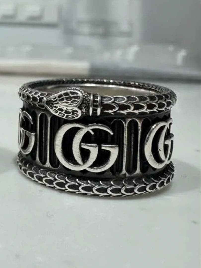 GUCCIリング