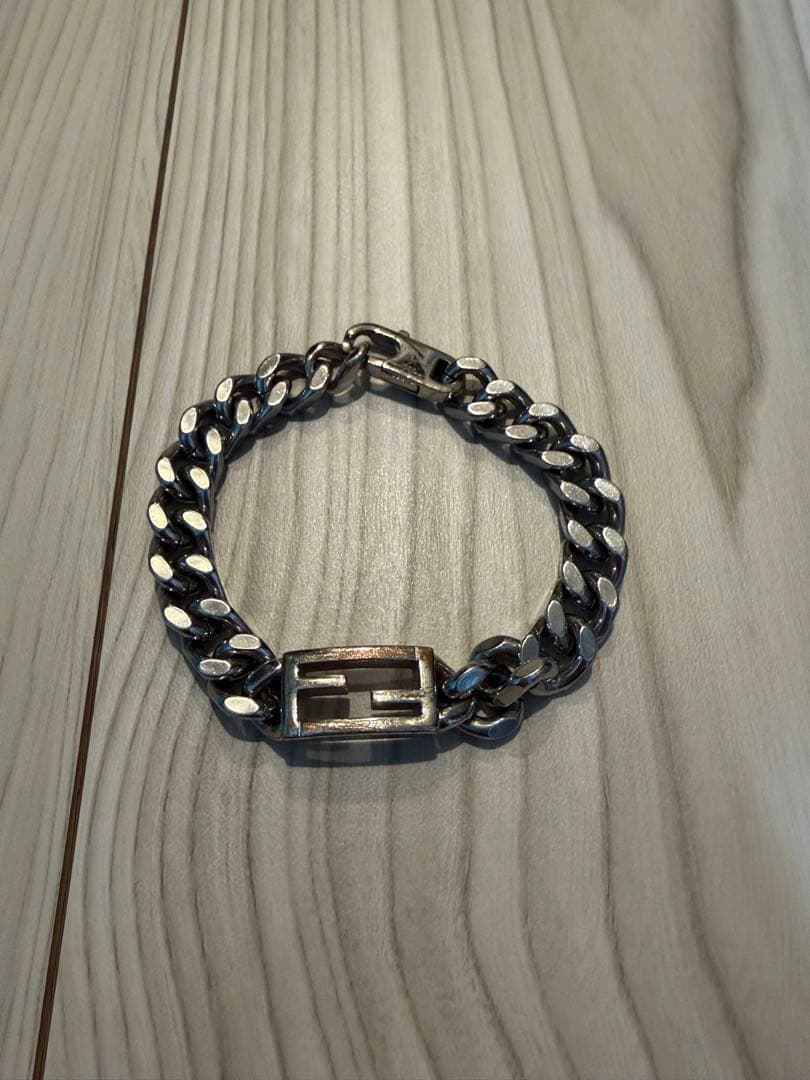 【値下げ品】Fendi シルバー チェーンブレスレット
