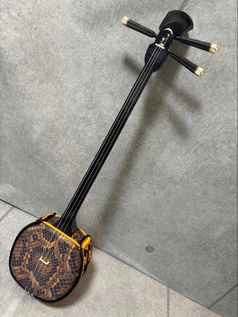 リ*ロ様 沖縄三線 人工蛇皮 琉球 民族楽器 伝統楽器 入門 初心者 本格 琉球