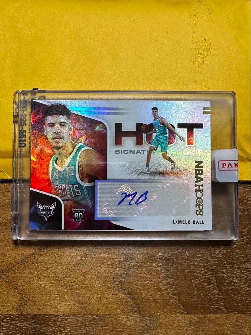 NBAカード　ラメロ・ボール　サイン