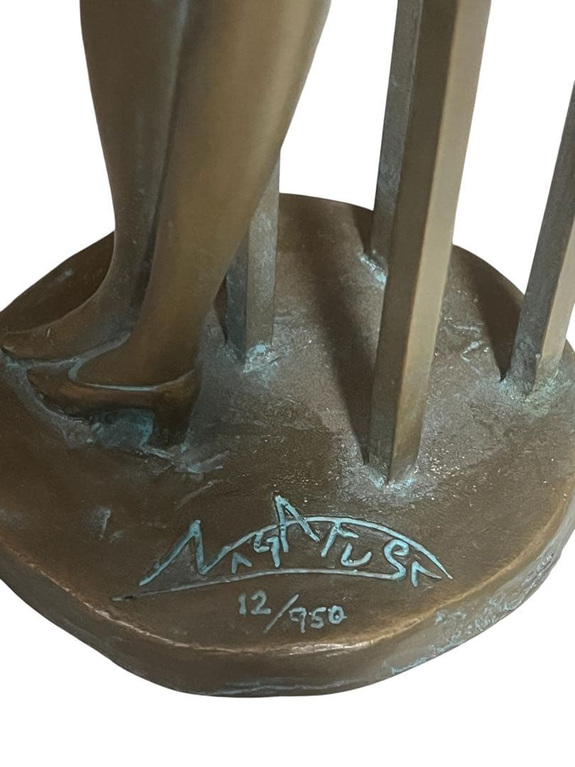 【中古】ブロンズ像「自分の時間」長房一洋作　女性と猫のブロンズ彫刻