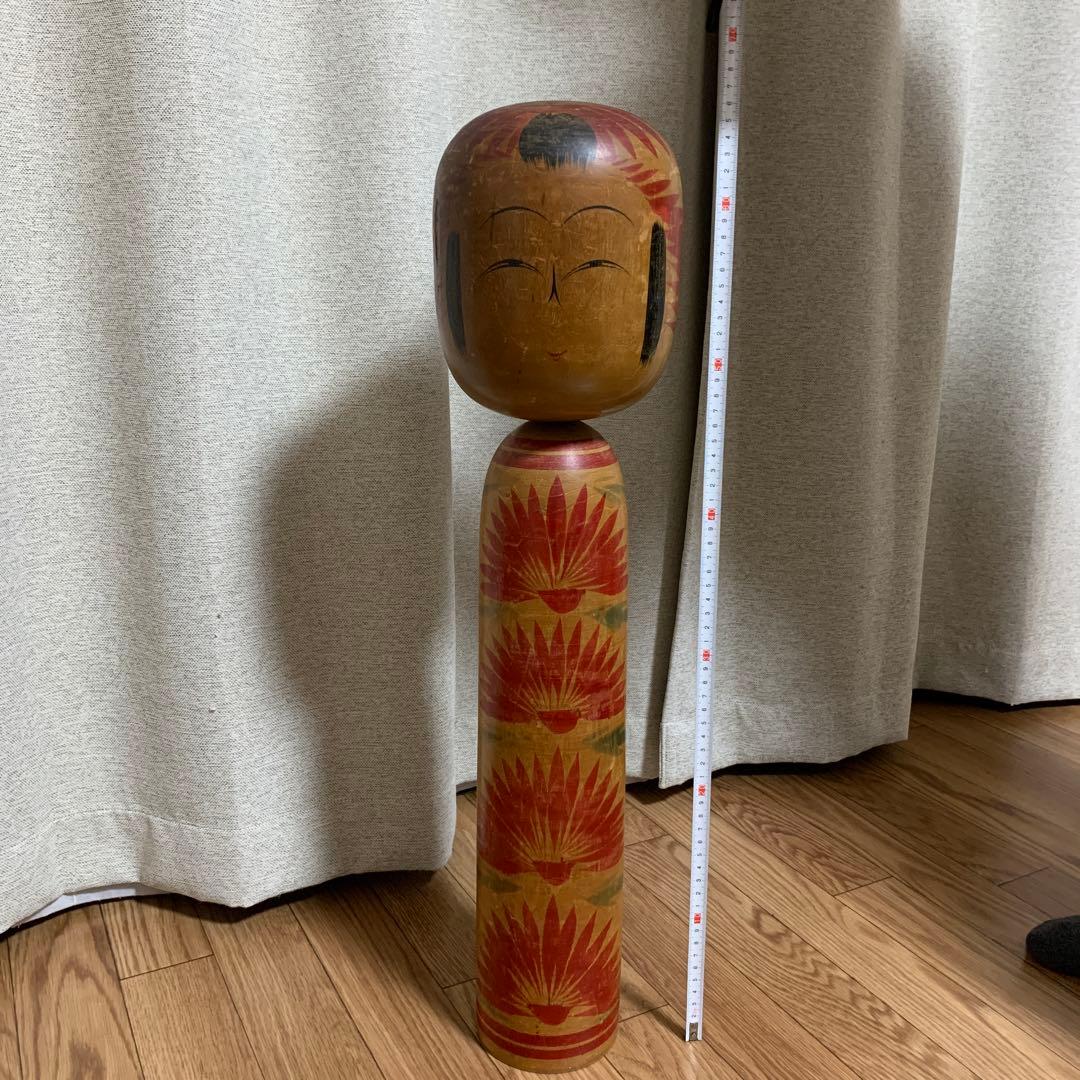 巨大　こけし
