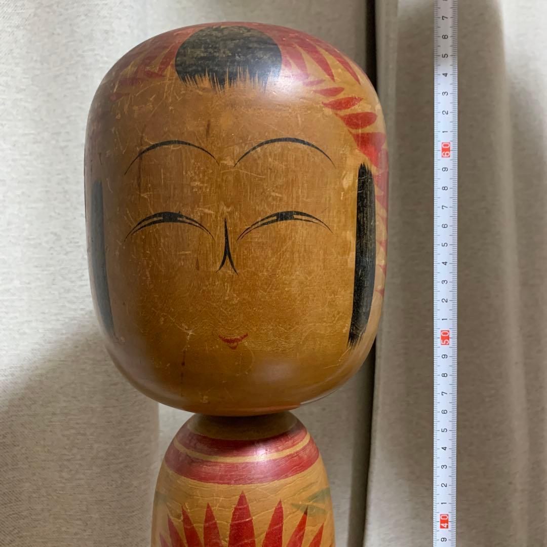 巨大　こけし
