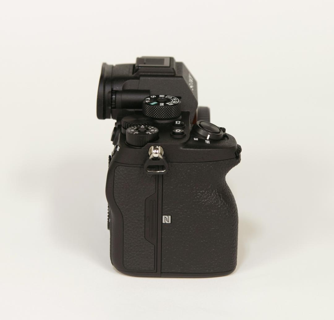 【極美品】SONY α7R IV ILCE-7RM4　ボディ / テスト撮影のみ