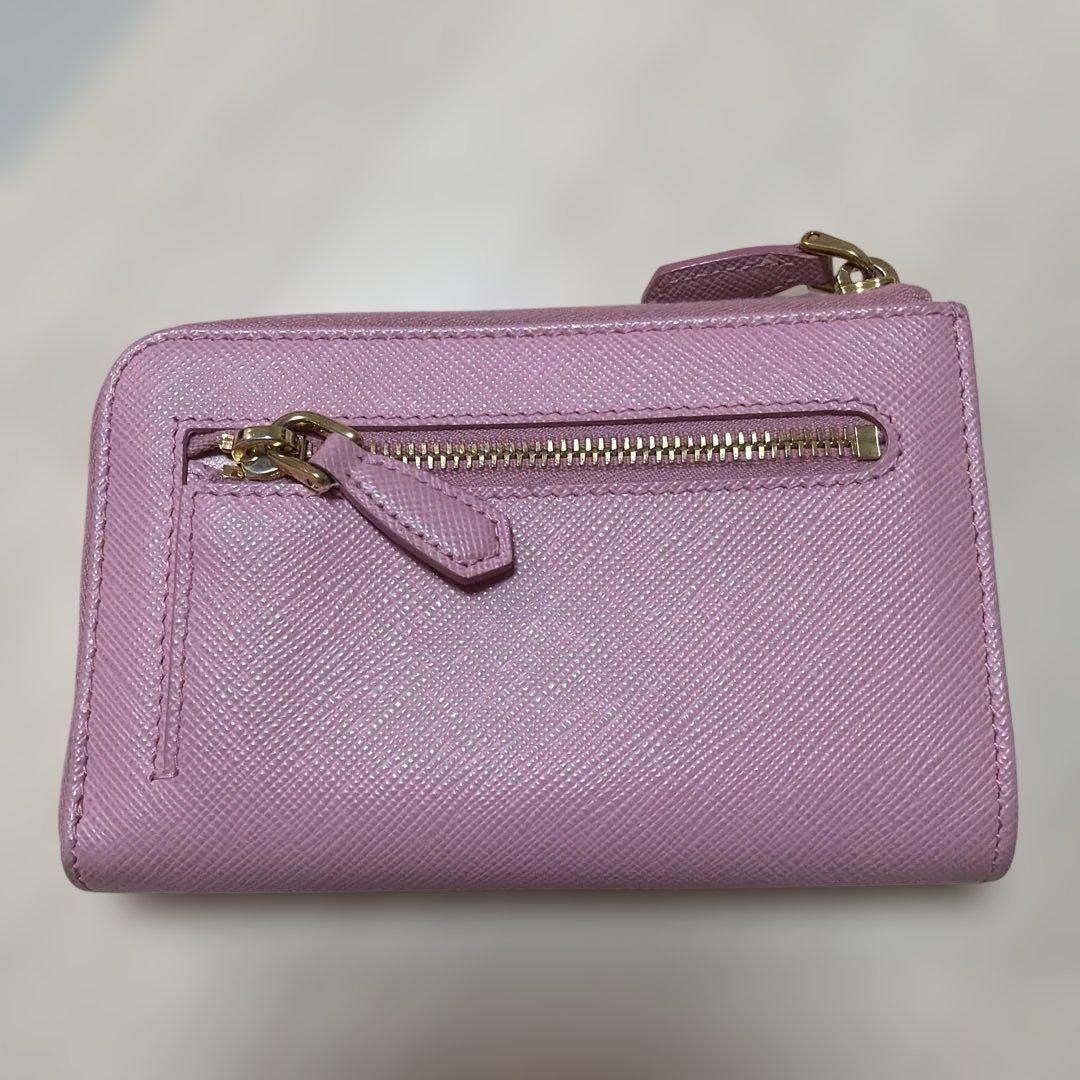 PRADA ケース