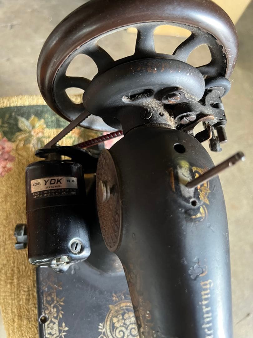 SINGER 古いミシン アンティークミシン　骨董品　インテリア　ディスプレイ