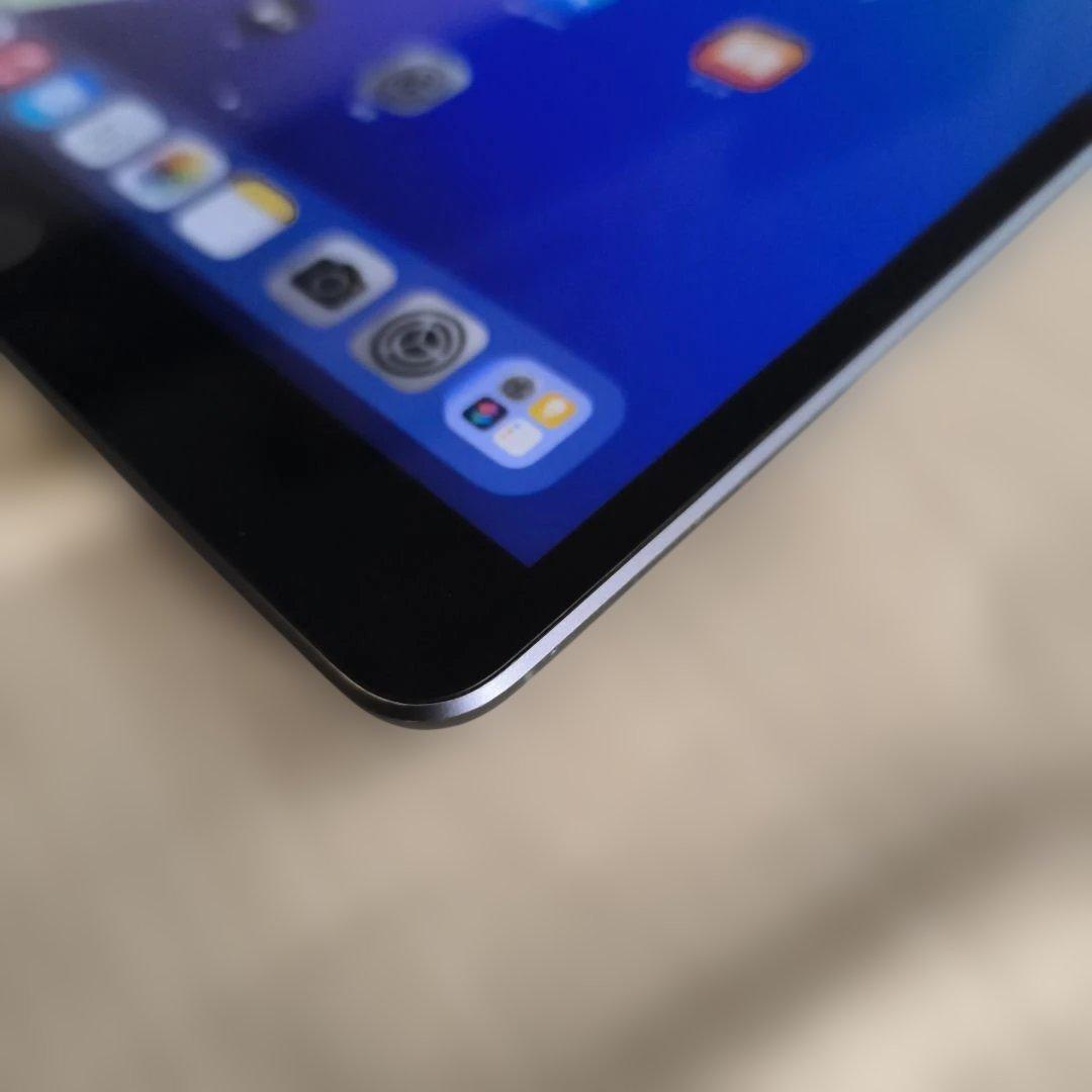 れ*ん様 iPad Air第3世代/64GB スペースグレイ MV0D2J/A8