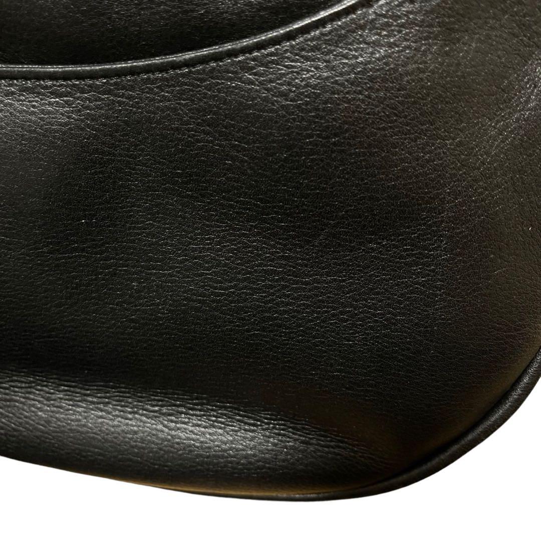 Vivienne Westwood ブラックショルダーバッグ