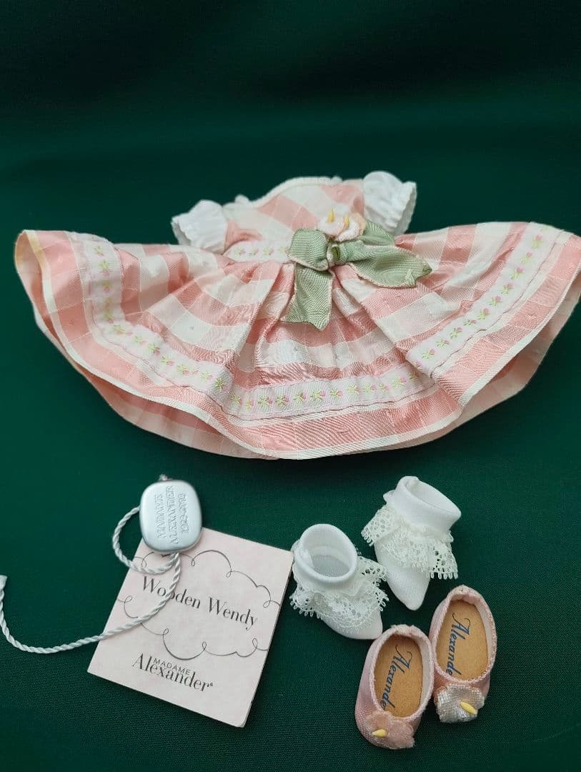 マダムアレクサンダー木製ドール