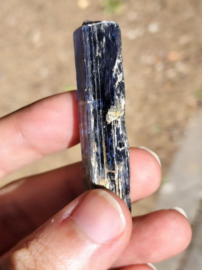 【ヒマラヤの青い石】ヒマラヤカイヤナイト原石