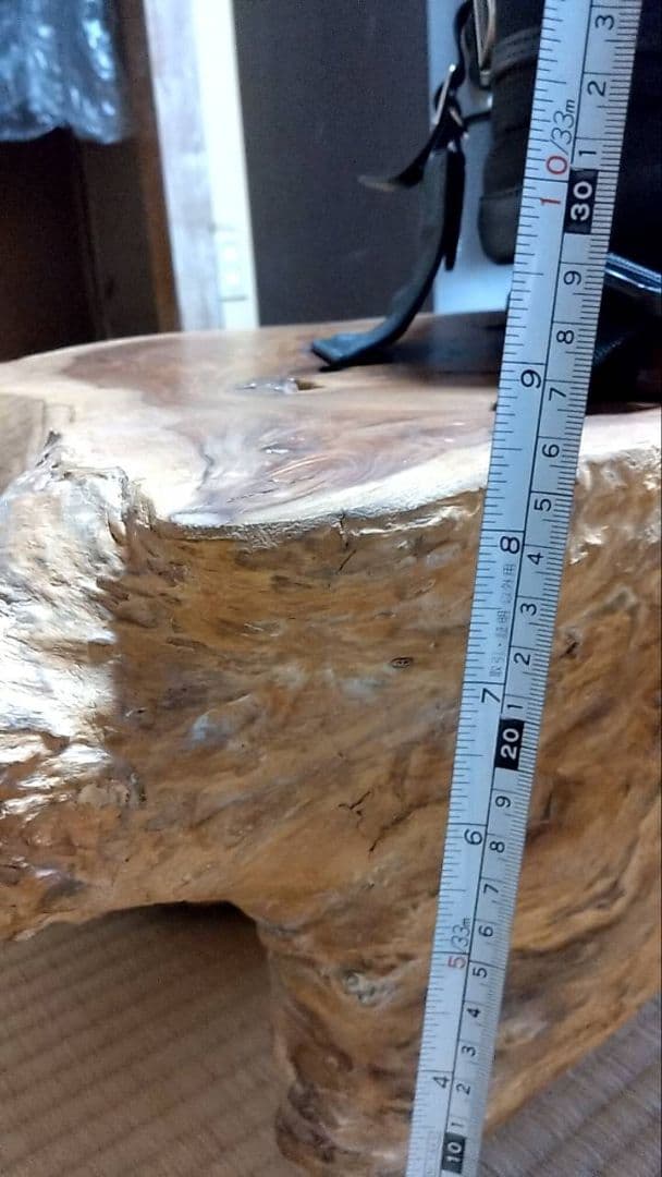 無垢材 自然形状の座卓ケヤキ