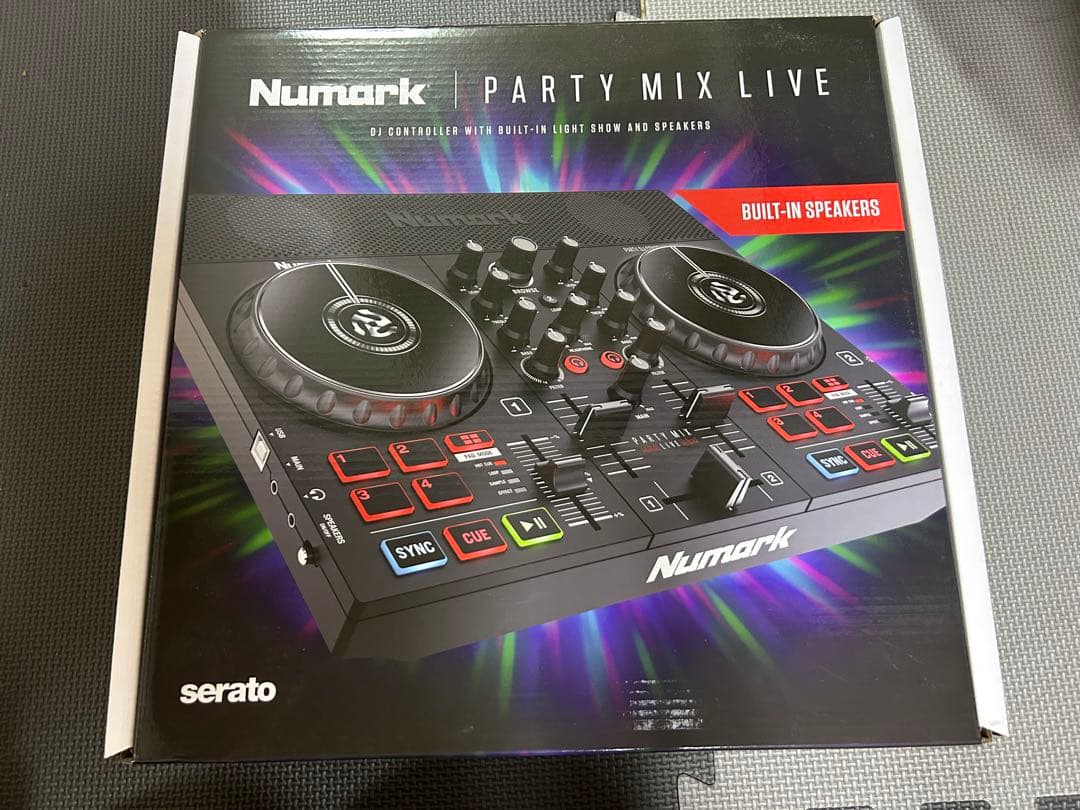 ほぼ新品【ヘッドフォン付き】Numark DJコントローラー LEDライト搭載