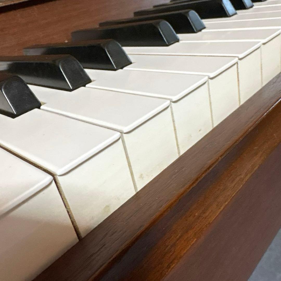 ヤマハ アップライトピアノ 木目 ブラウン 付属品付き