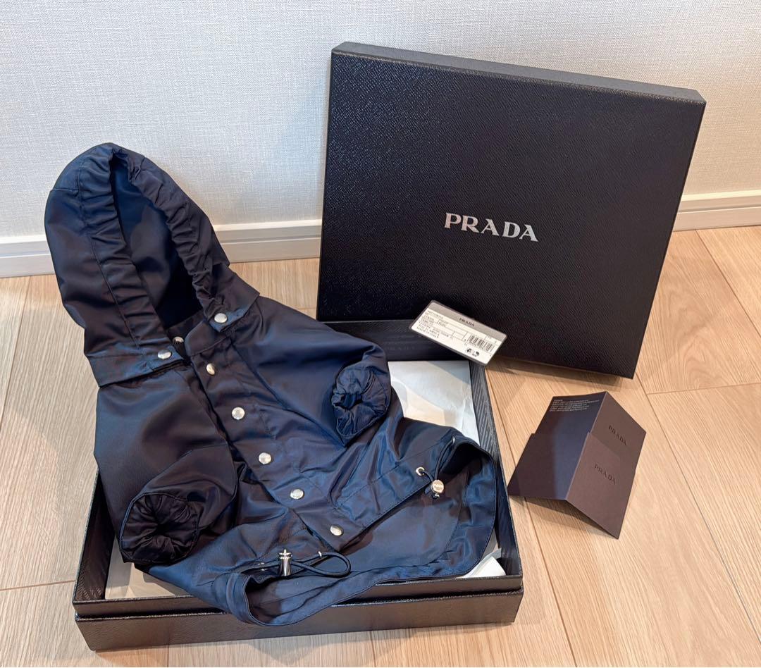 PRADA フード付 Re-Nylon ドッグレインコート