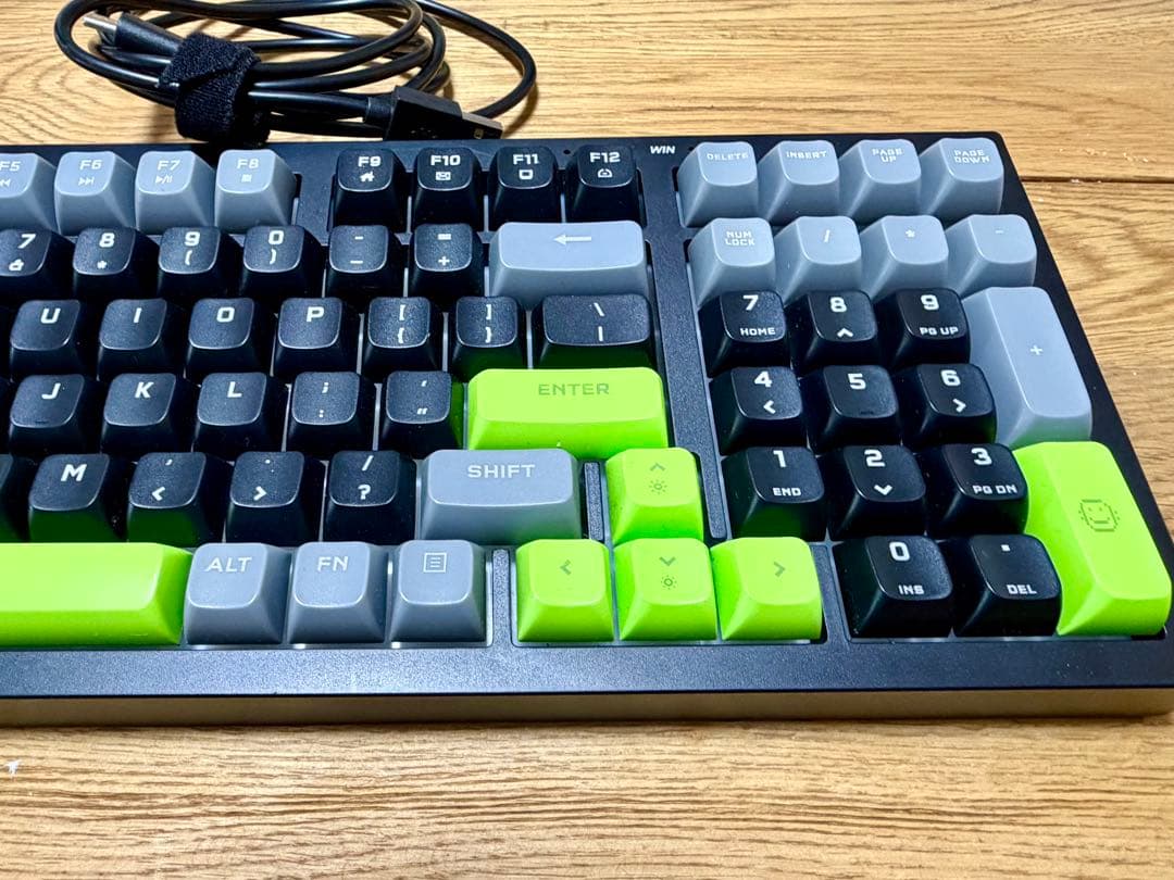 有線キーボード　Yunzii D98