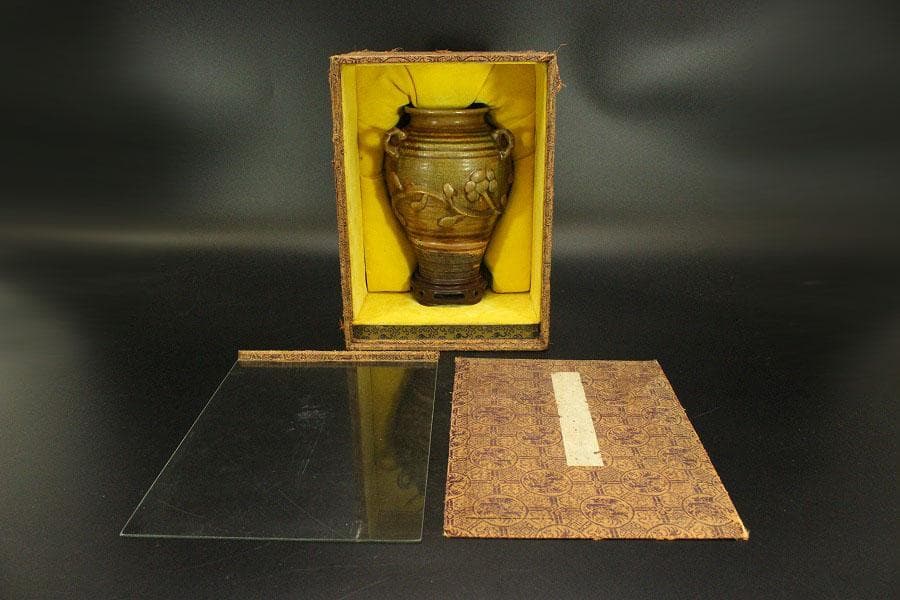 中国美術 緑釉 纏枝蓮花貼 三耳 壷 台付(A890)