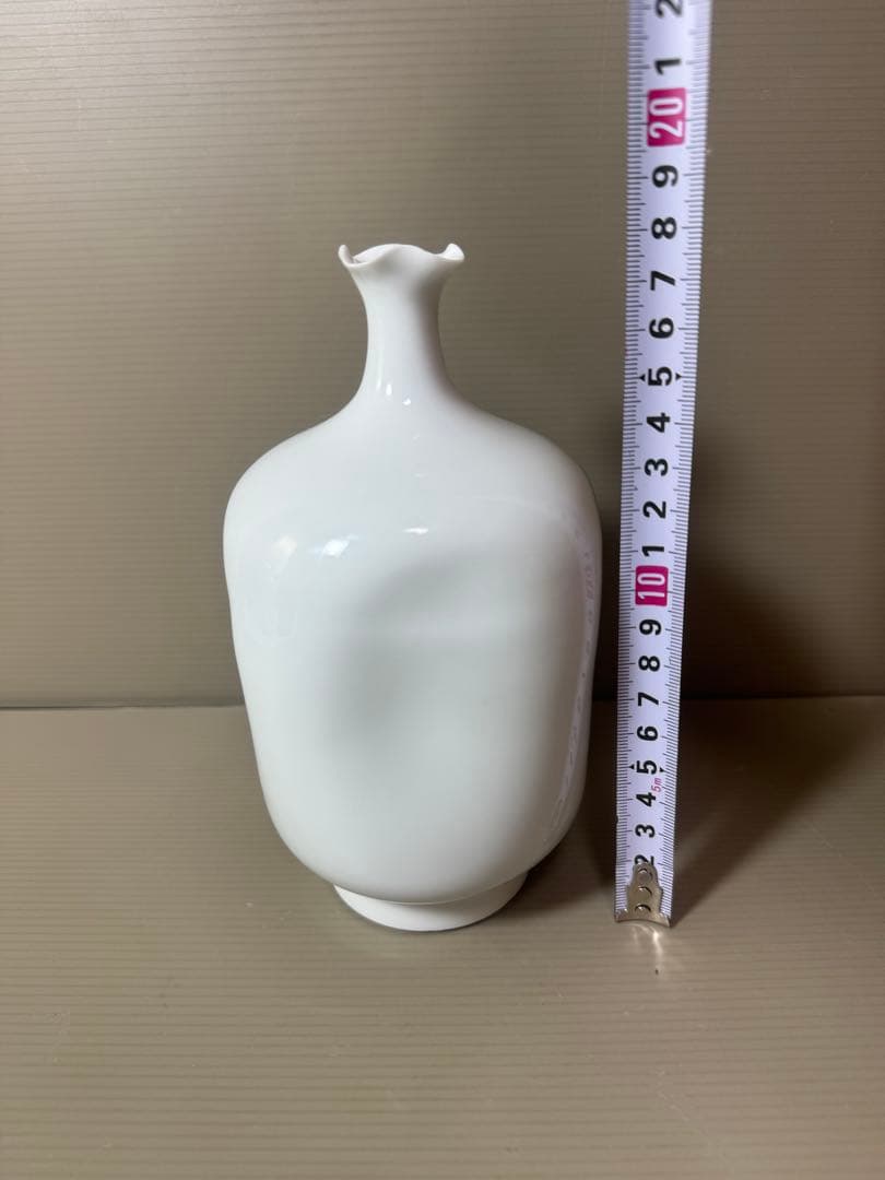 2862 中村清六　白磁四方押　小壷　花瓶　未使用