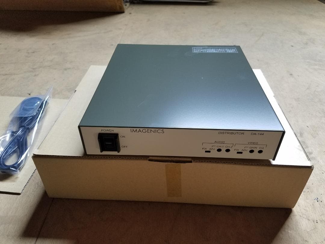 DA-144　(映像・音声1入力4分配器