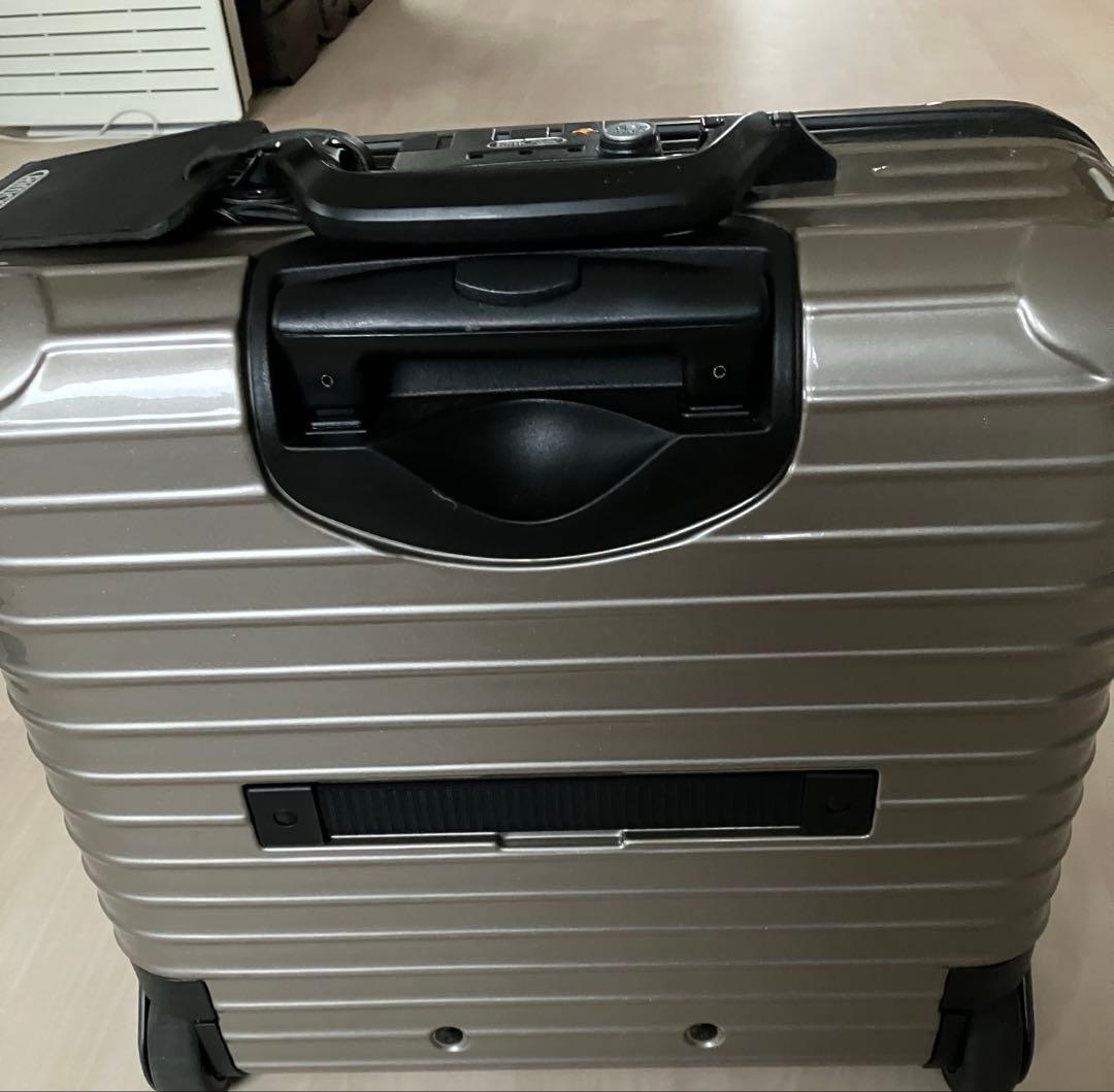 (美品)リモワ サルサ ビジネストローリー 23L 希少2輪 シャンパンゴールド