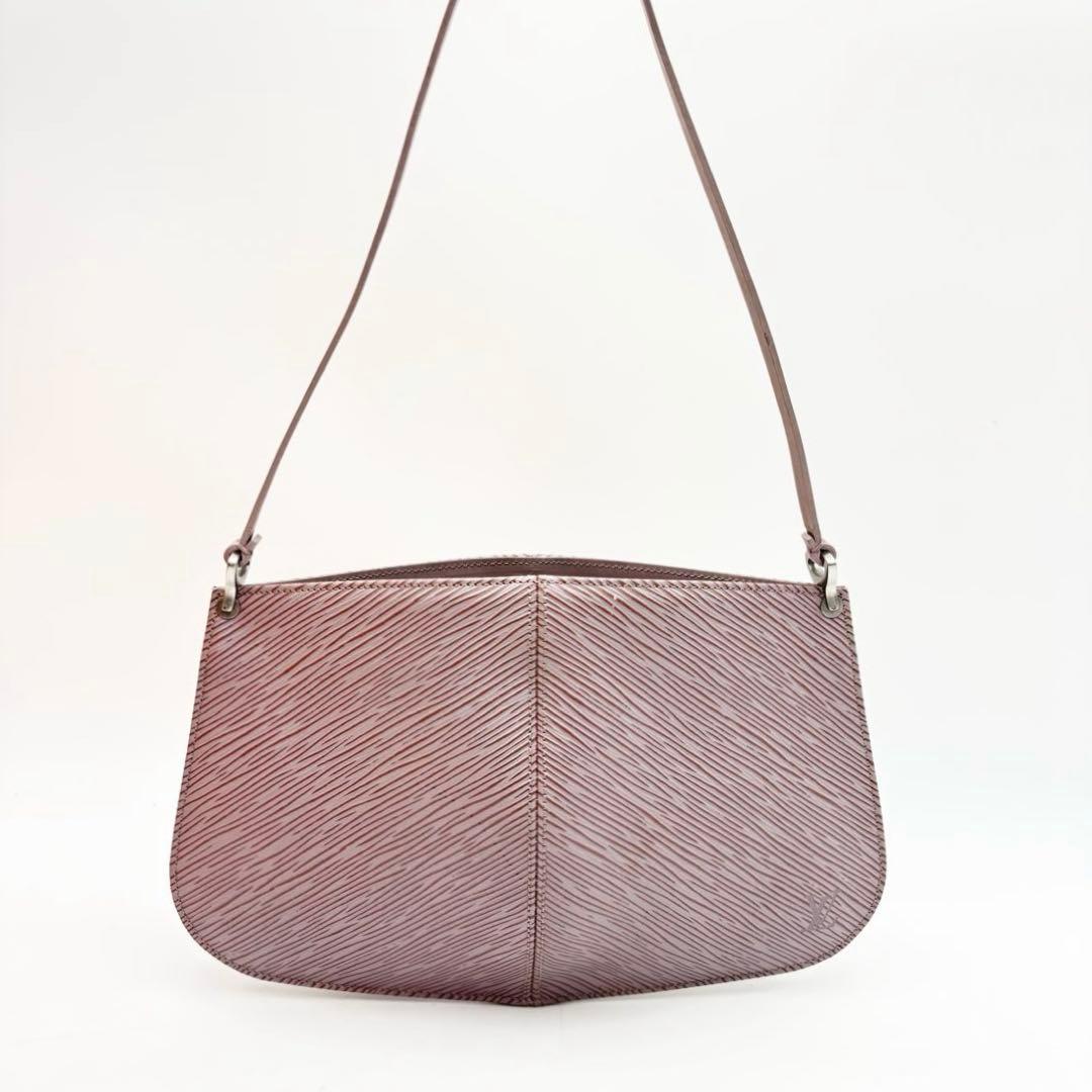 LOUIS VUITTON エピ　ポシェット　ドゥミリュンヌ　ライラック