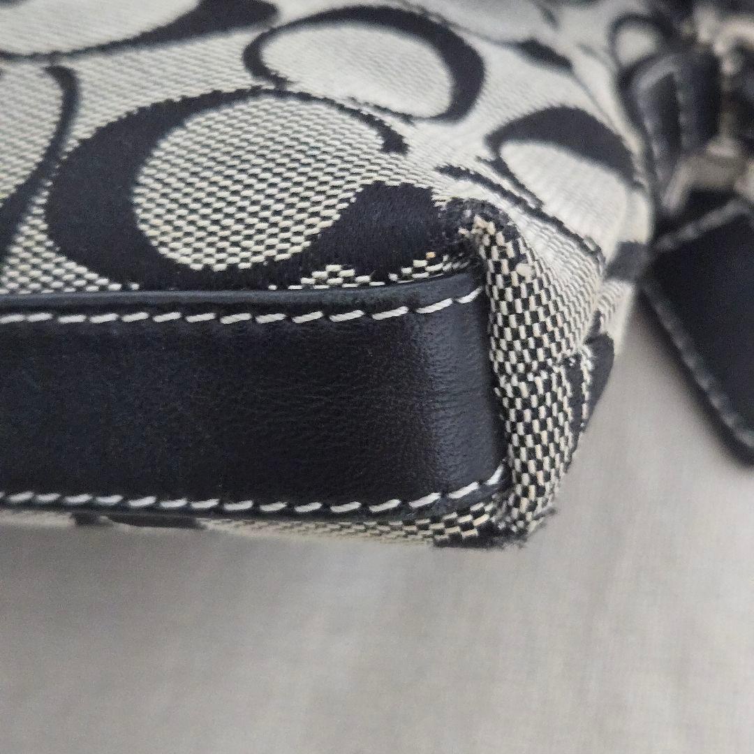 COACHアクセサリーポーチ シグネチャー柄キャンバス 　コーチワンショルダー