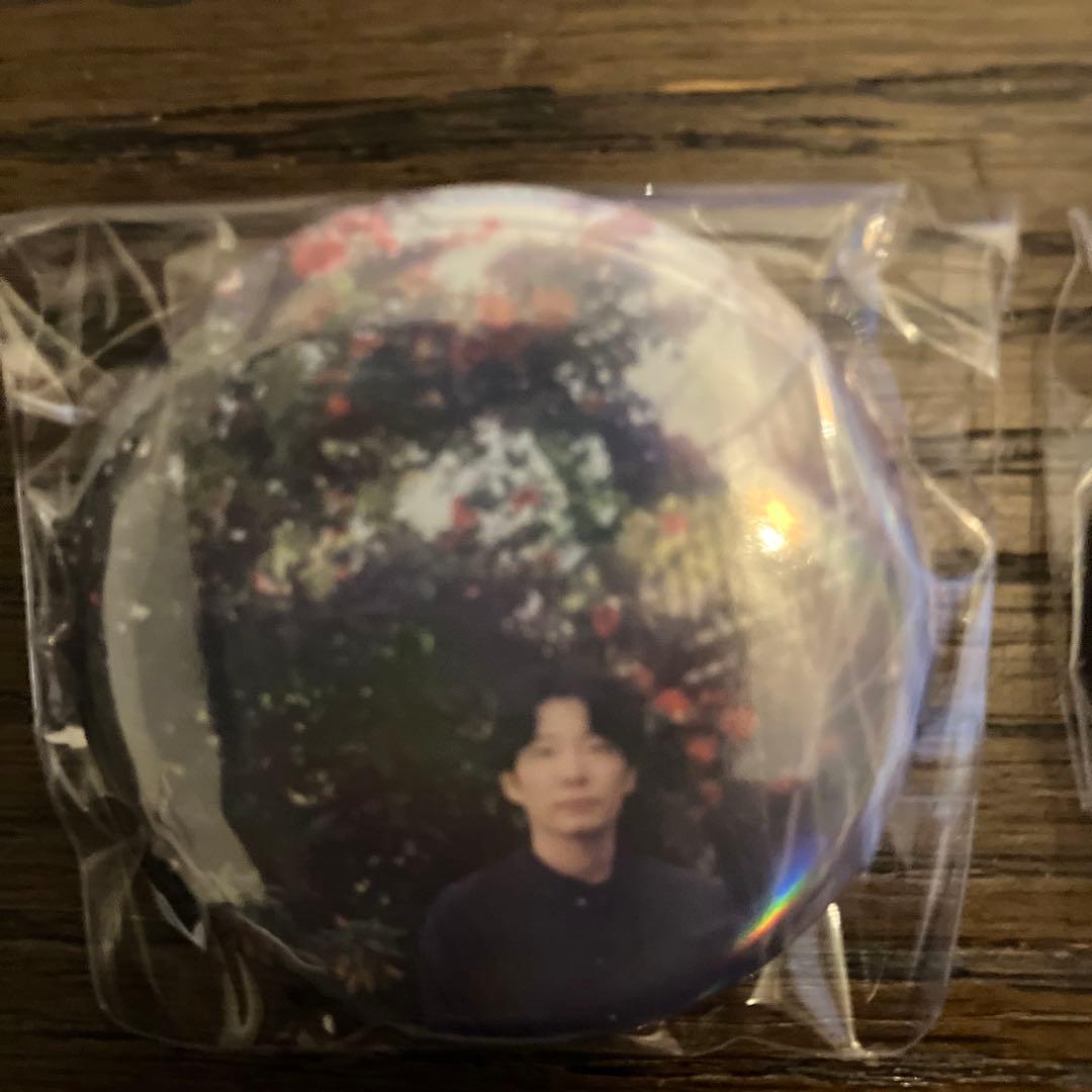 星野源　8個セット 缶バッジ 写真入り