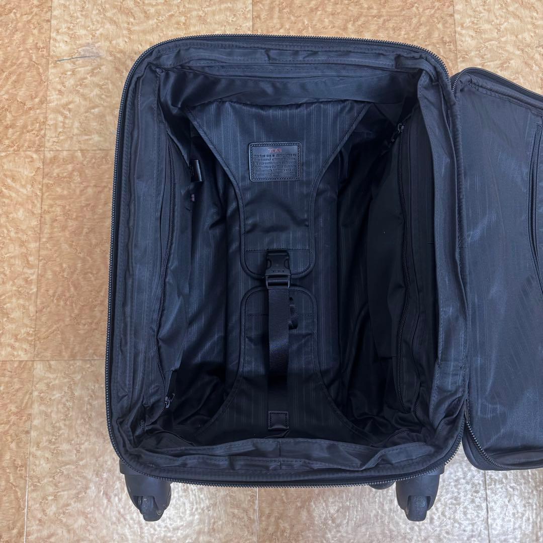 TUMI 22060DH 機内持込みOK4輪キャスター付きスーツケース　トランク