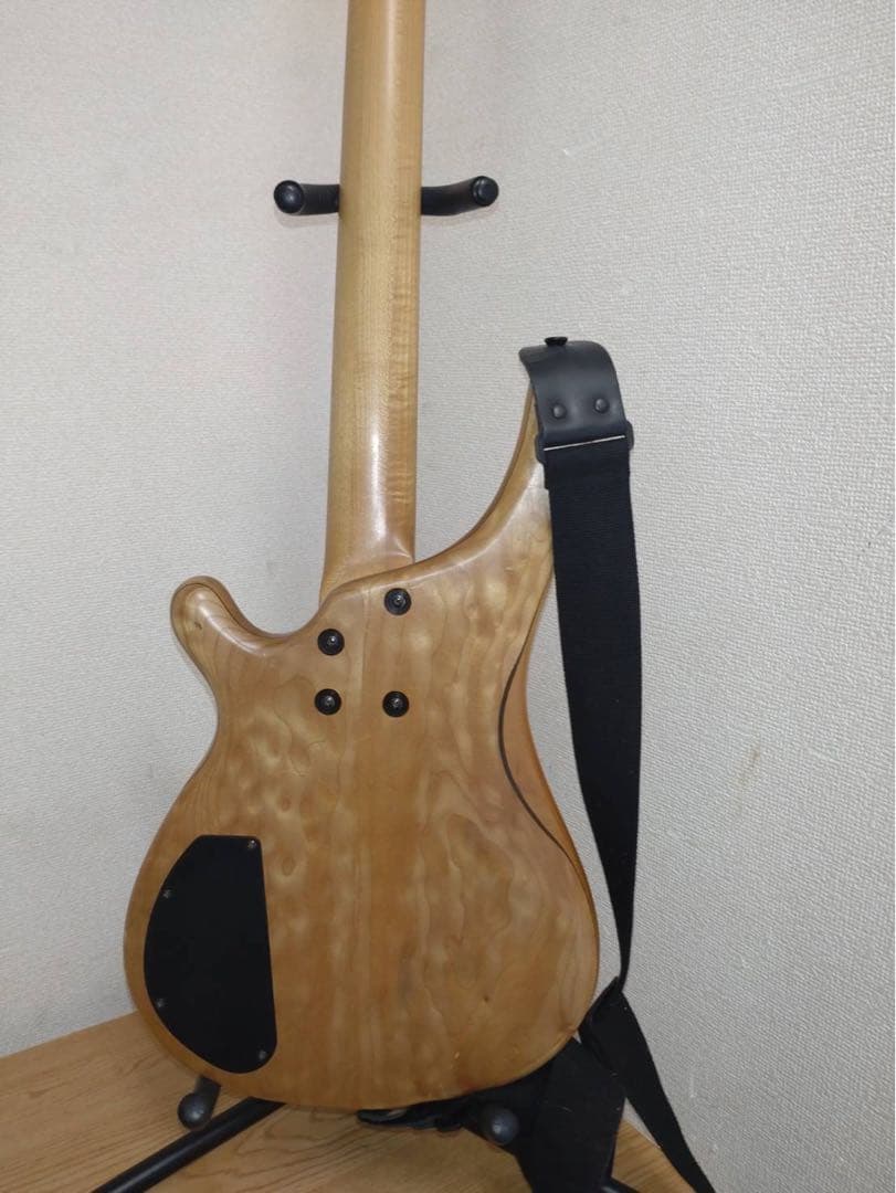 TUNE GUITAR TECHNOLOGY ベースギター