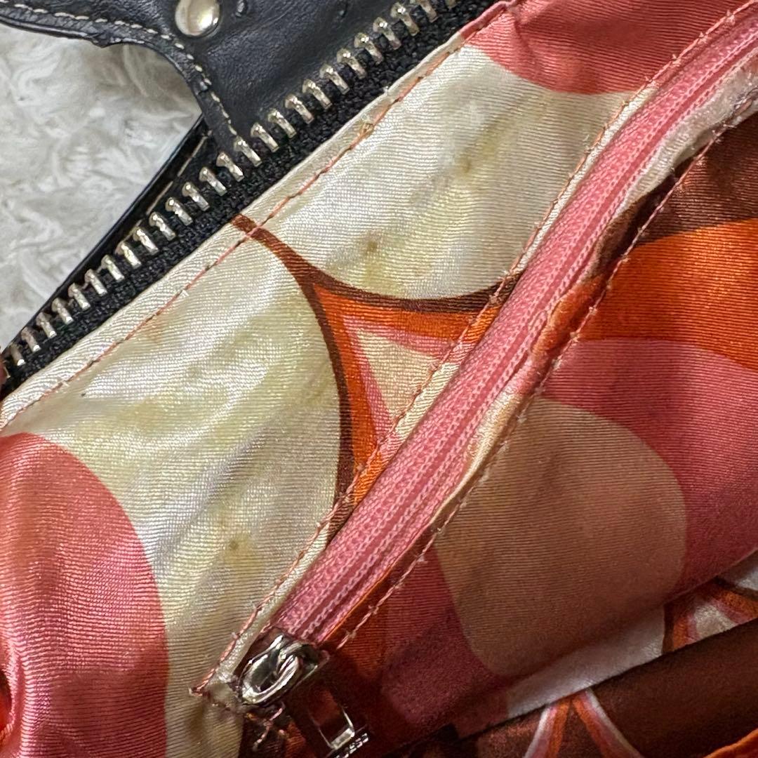 GUESS ゲス　Y2K ショルダーバッグ スタッズ　オーストリッチ型押し