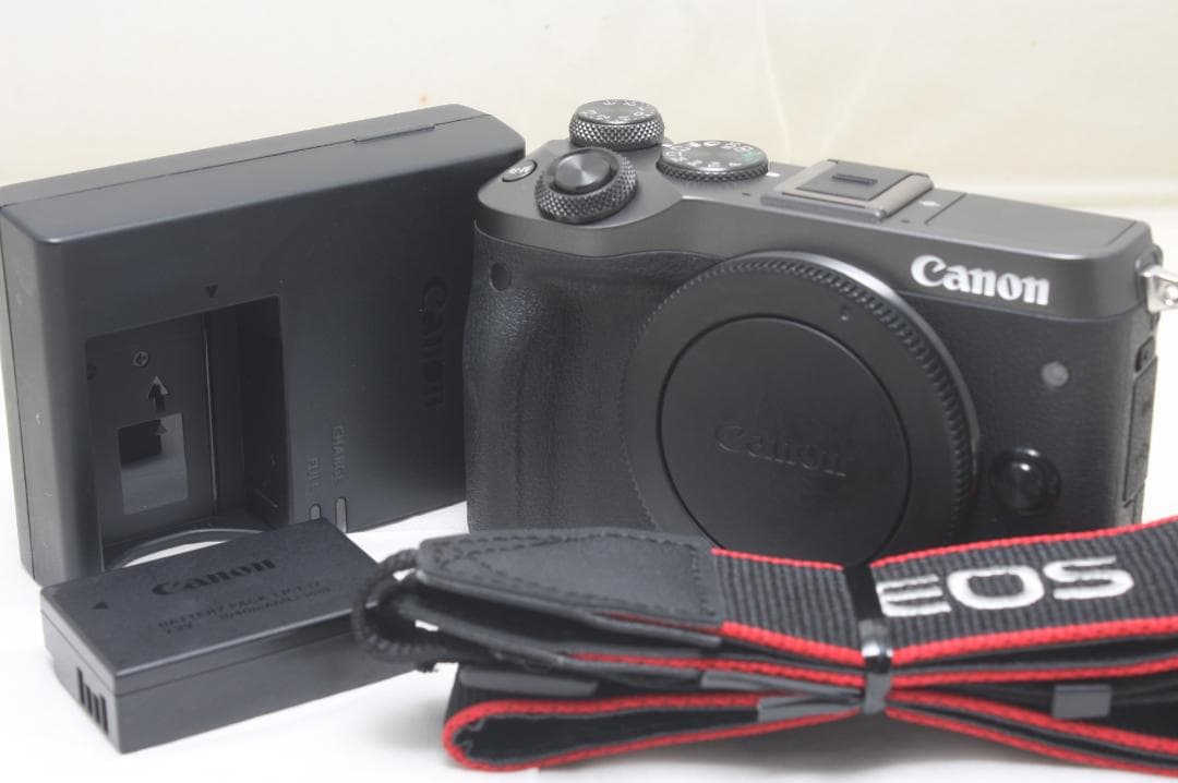 ★良品★ キヤノン EOS M6 ボディ
