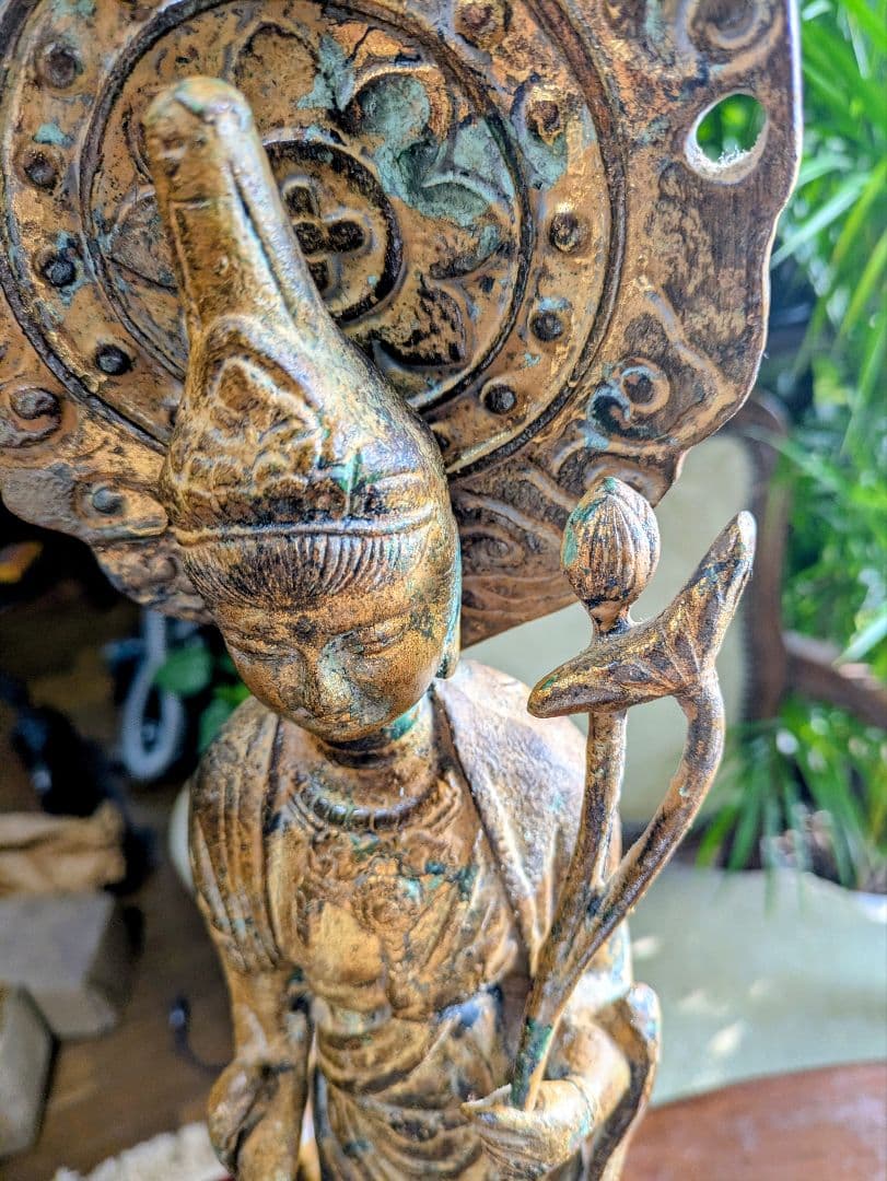 新年の縁起物　聖観音菩薩像 金属製 約58cm　仏像