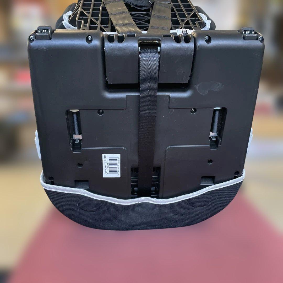 M2512-2001 日本育児 トラベルベストEC Fixチャイルドシート 黒