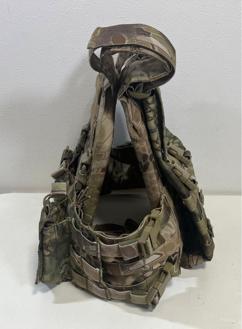 UR-TACTICAL OPS プレートキャリア