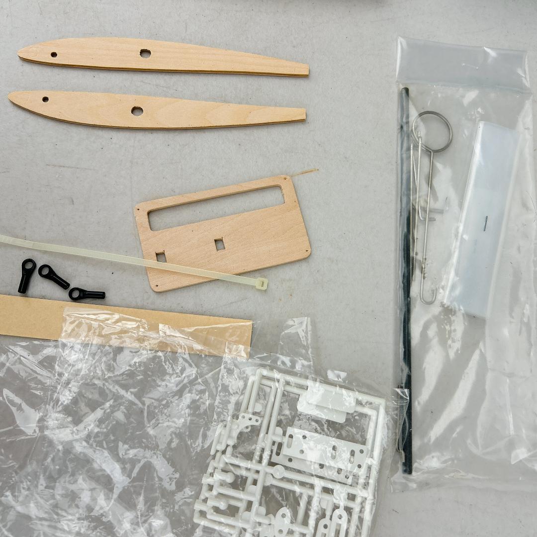 京商 ラジコン飛行機 主翼 エルロンコンバージョン ストラタス2000？ 現状