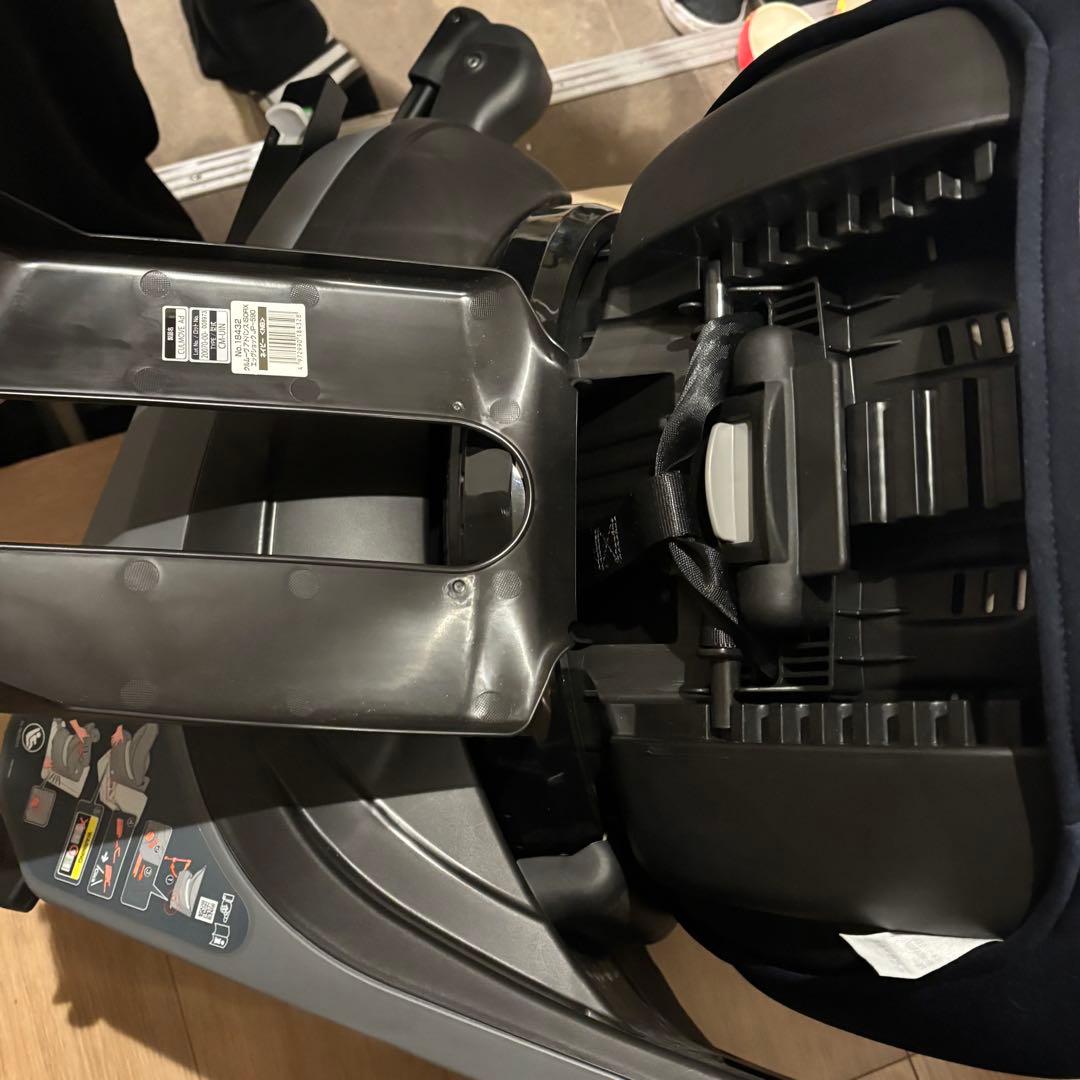 【美品】コンビ　クルムーヴ アドバンス ISOFIX エッグショックJP-590