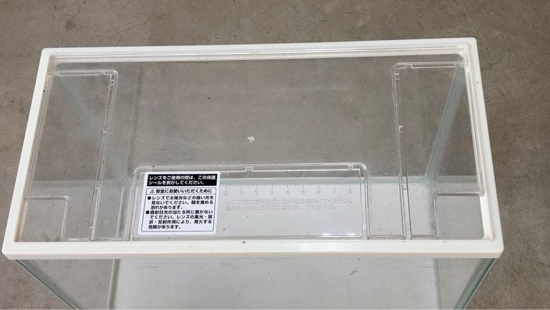 ガラス製水槽　大小2個　他，付属品つき