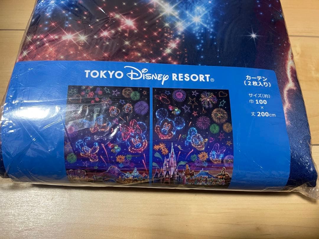 ディズニーリゾート　カーテン　花火