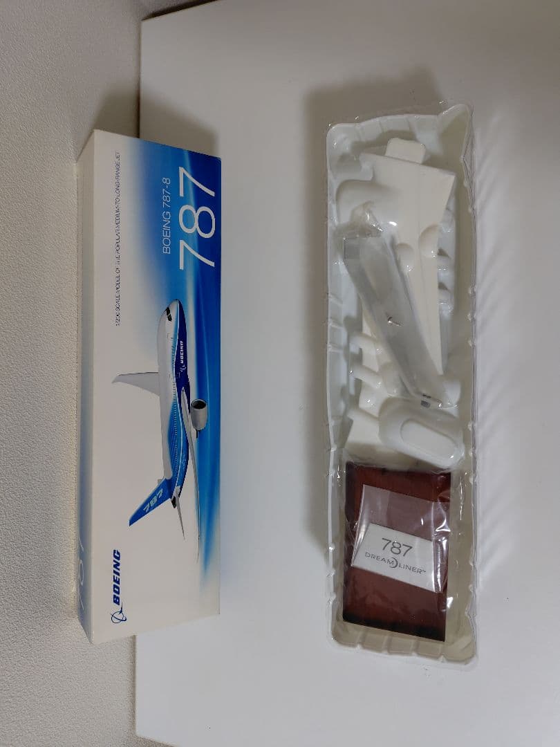 1/200 BOEING 787-8 DREAMLINER ボーイング