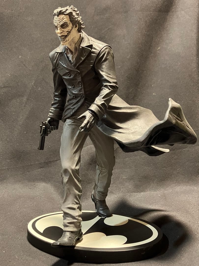 ＤＣダイレクト スタチュー ジョーカー ブラック&ホワイト リー・ベルメホ