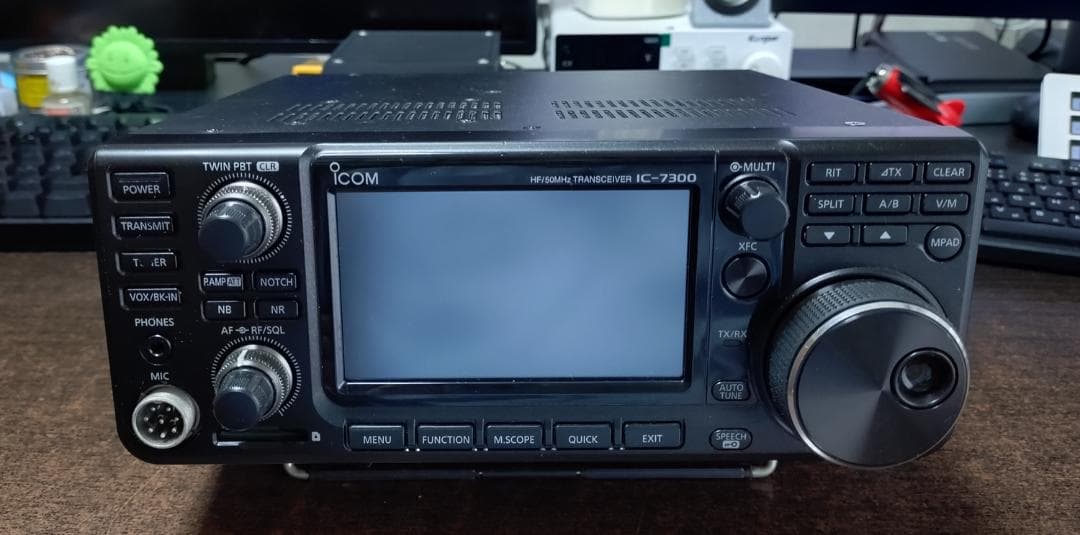 ICOM IC-7300M トランシーバー 本体と付属品