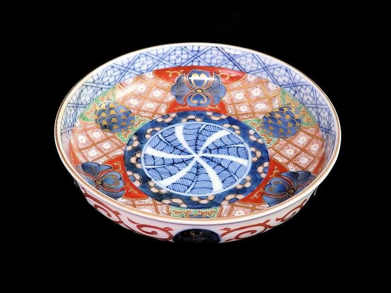 大聖寺伊万里　金襴手　菊花四方襷紋に丸紋の図　４寸皿　２枚　D377AS-CHz