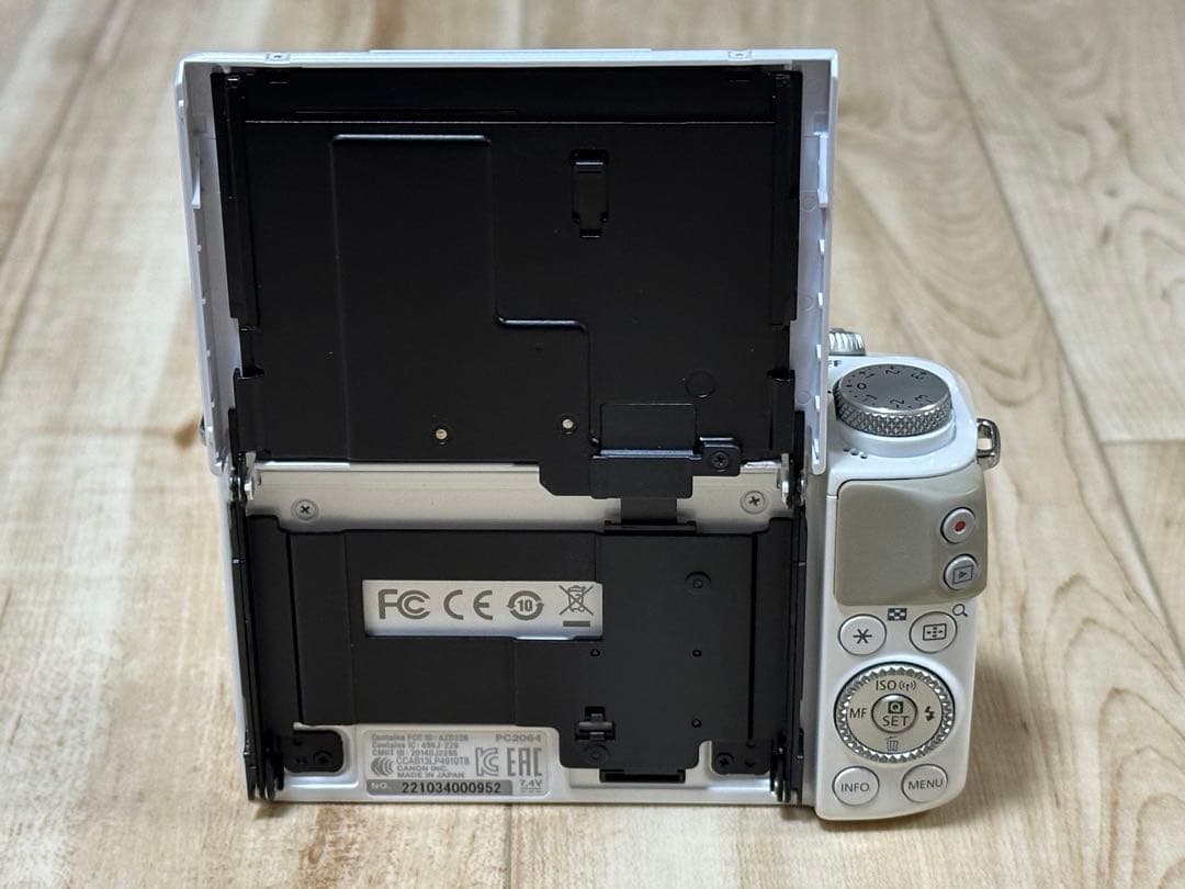 Canon EOS M3 ミラーレスカメラ 超広角ズームレンズ付き