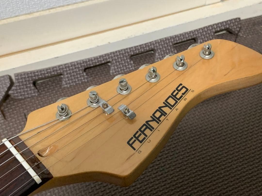 フェルナンデス FERNANDES ストラトキャスターモデル LE-1Z SSH