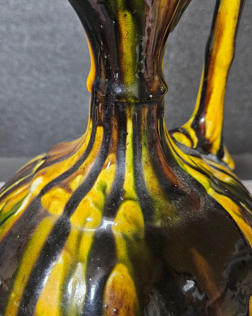 中国古美術　中国古陶磁器　古玩　時代物　遼三彩　鶏頭鶏冠形　手付水注　水瓶　酒瓶