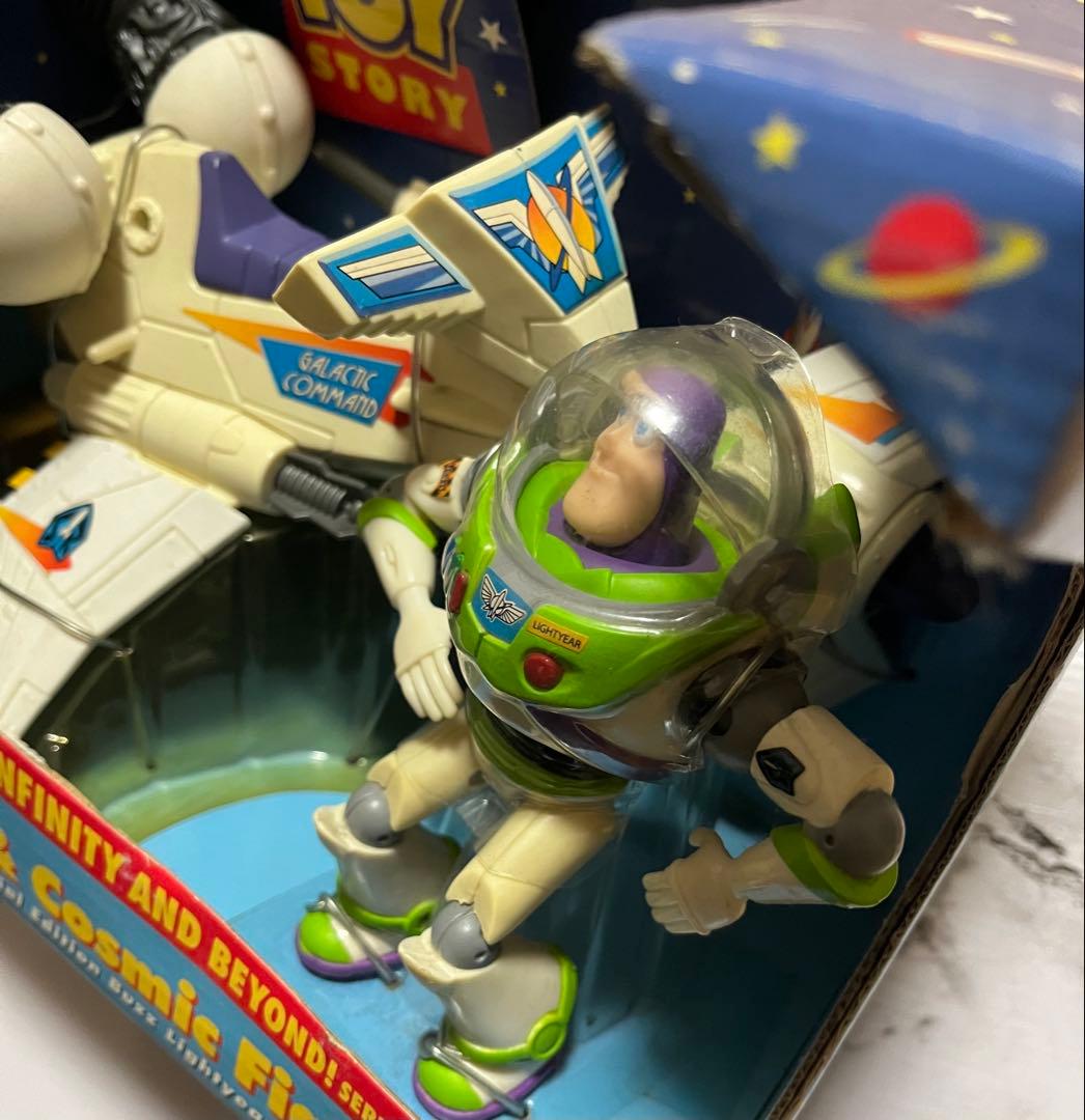 トイストーリー バズライトイヤー バズ フィギュアディズニー　disney