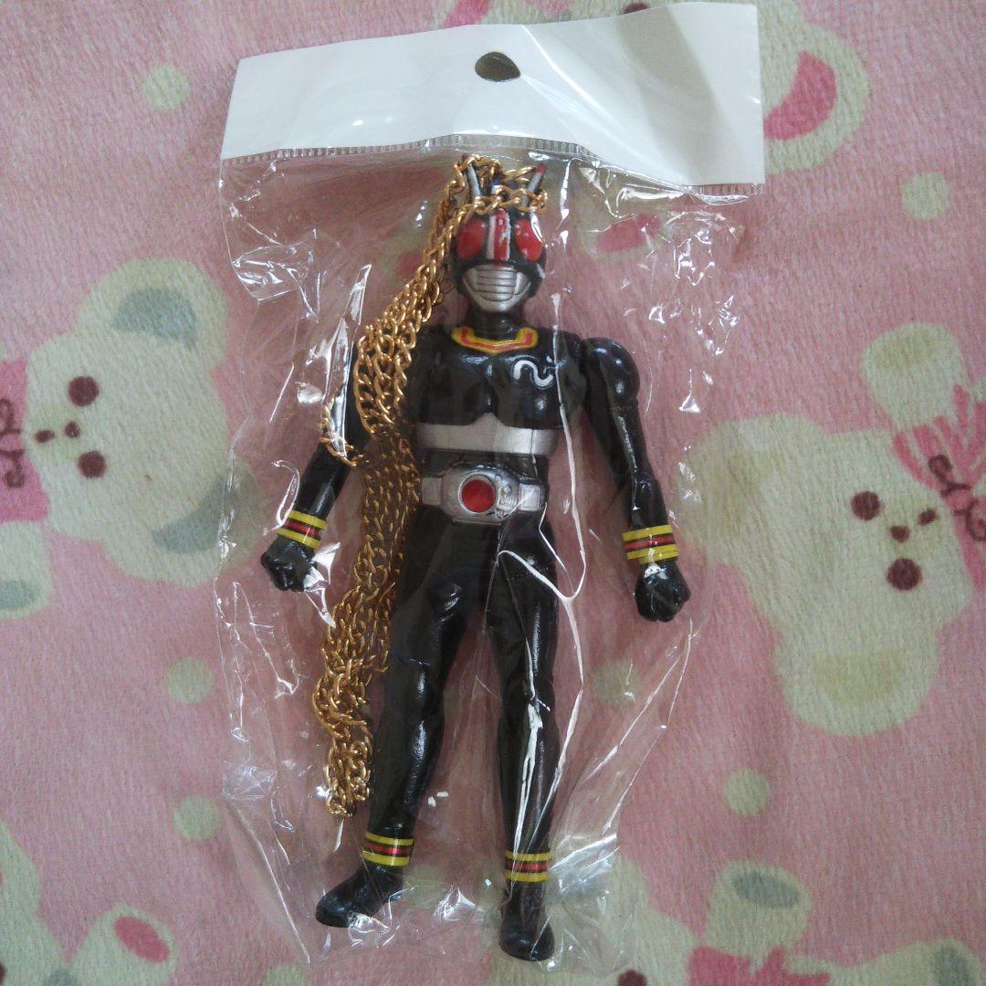 美品仮面ライダーblackブラックソフビ人形ネックレスペンダントサブカル系雑貨