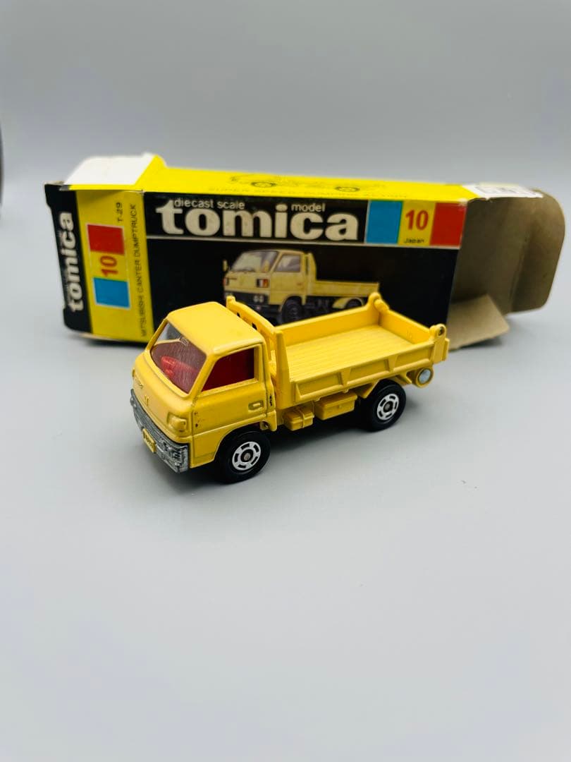 トミカ　黒箱　10 三菱キャンター　ダンプトラック