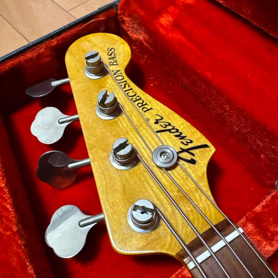 ベース Fender Japan PB70