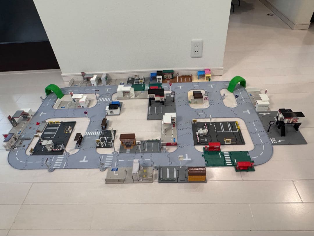 トミカタウン　つながるどうろ　セット